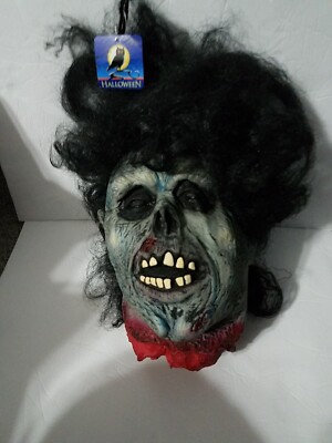 VINTAGE HALLOWEEN HANGING HEAD DECORATION WITH ORIGINAL TAG