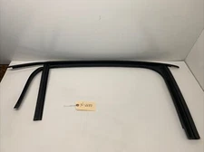 21-23 TESLA MOD X REAR RIGHT FALCON DOOR WINDOW GLASS RUN CHANNEL SEAL 2687 S2