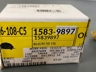 GM OEM NOS 15839897 Front Fog Lamp Bulb 2007-2019 Chevy Silverado  