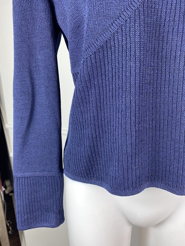St. John Woman's Top Long Sleeve V-neck Navy Sz S ~ BEAUTIFUL ~ - Picture 3 of 7