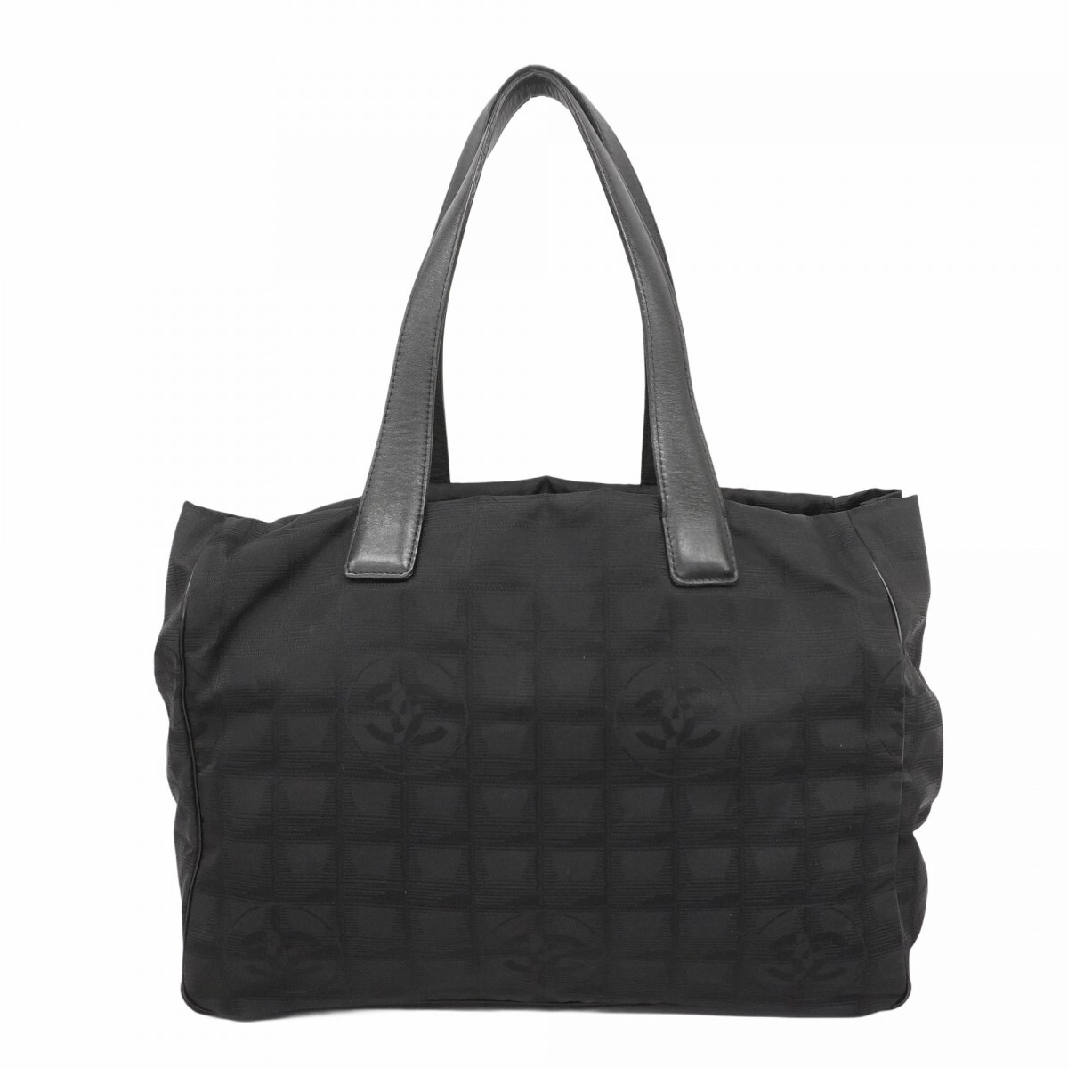 CHANEL 5gb1962 Black Nylon Tote Bag for Women Pre-Owned Travel Handbag