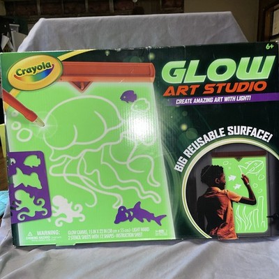 Crayola Glow Art Studio Glow in The Dark Toys Kids Gifts for Girls and Boys New