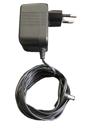 DVE Netzteil DV-09540ACUP Ladegerät 9.5V 400mA AC Adapter Schwarz