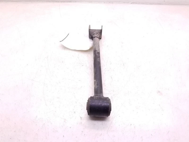 06-09 LEXUS RX400H СО СТОРОНЫ ПАССАЖИРА ЗАДНИЙ НИЖНИЙ РЫЧАГ УПРАВЛЕНИЯ В СБОРЕ  - Изображение 2 из 4