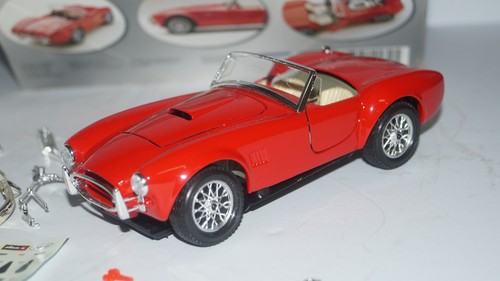 FORD AC COBRA Metal Car 1:24 Scale Model Kit No. 164 by TESTORS - Picture 8 of 14