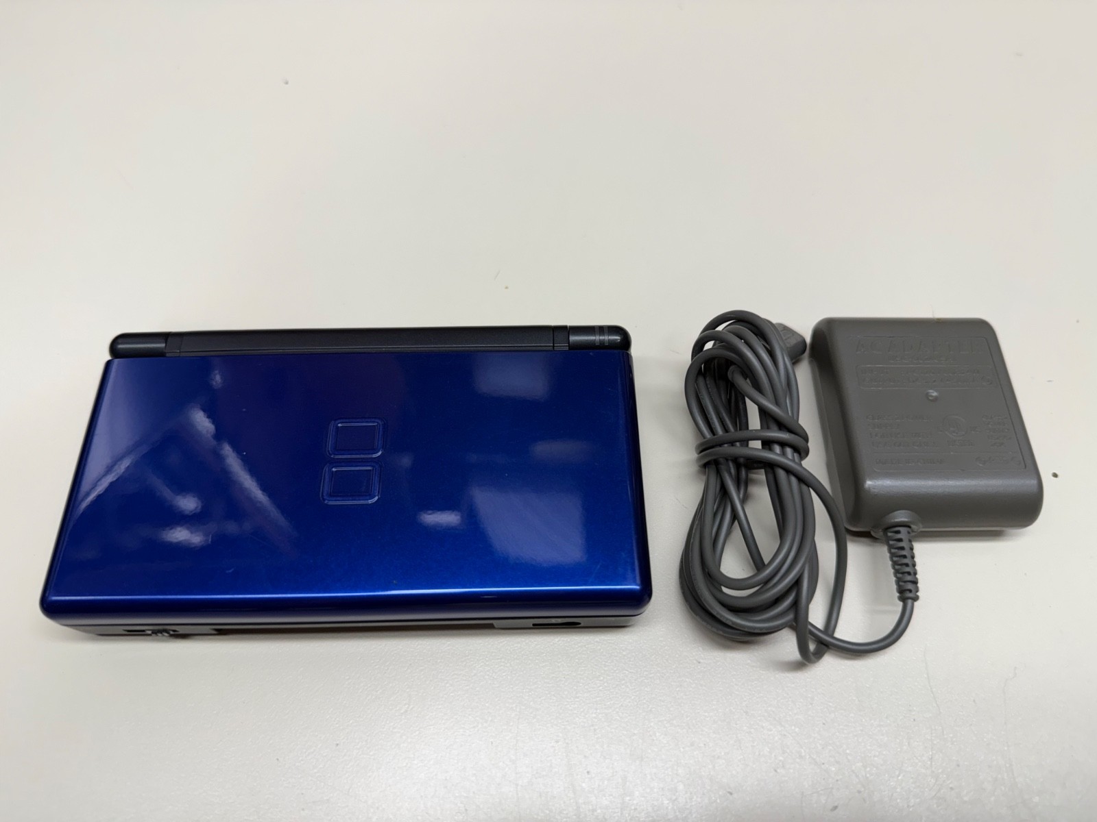 NINTENDO DS LITE HANDHELD CONSOLE USG-001 FULLY FUNCTIONAL