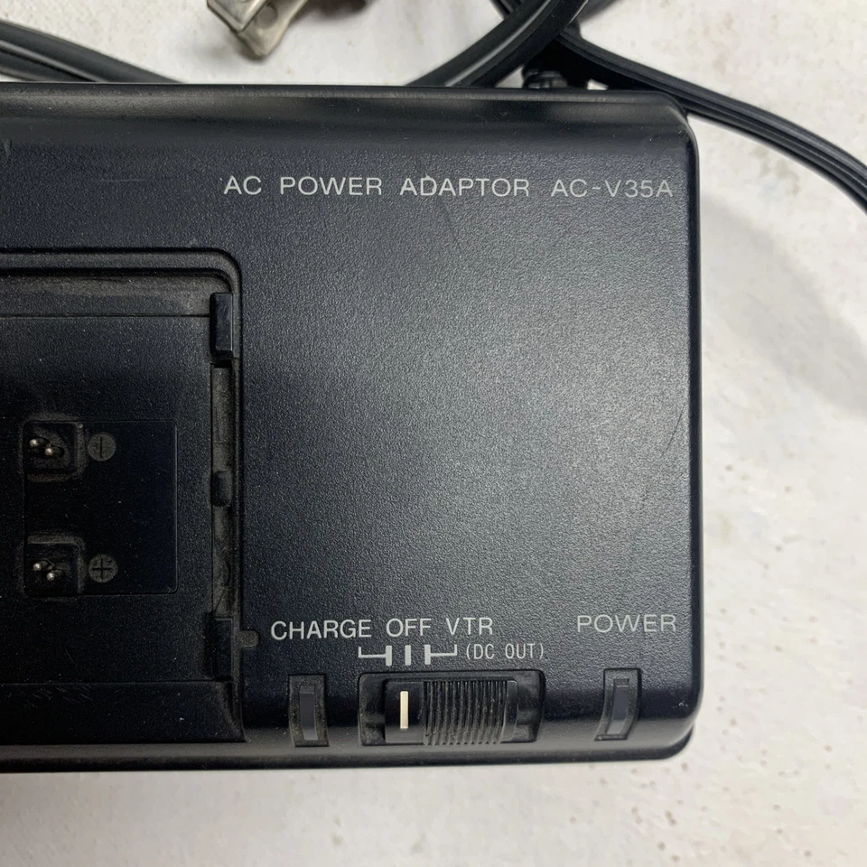 Adaptador de corriente y cargador de batería para videocámara Handycam OEM Sony AC-V35A Foto 2 de 4