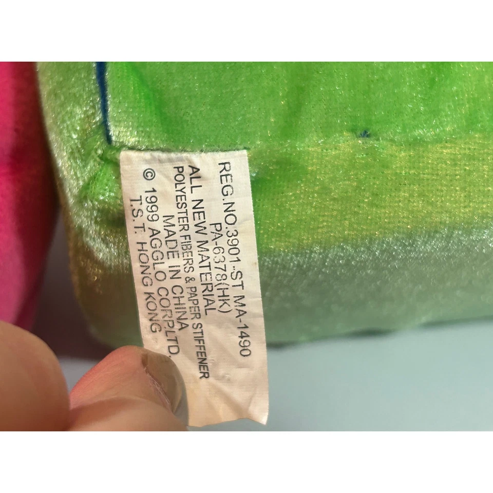 Muebles de muñeca Groovy Girls cama de televisión felpa Manhattan Toy Co. años 90 de colección Foto 2 de 4