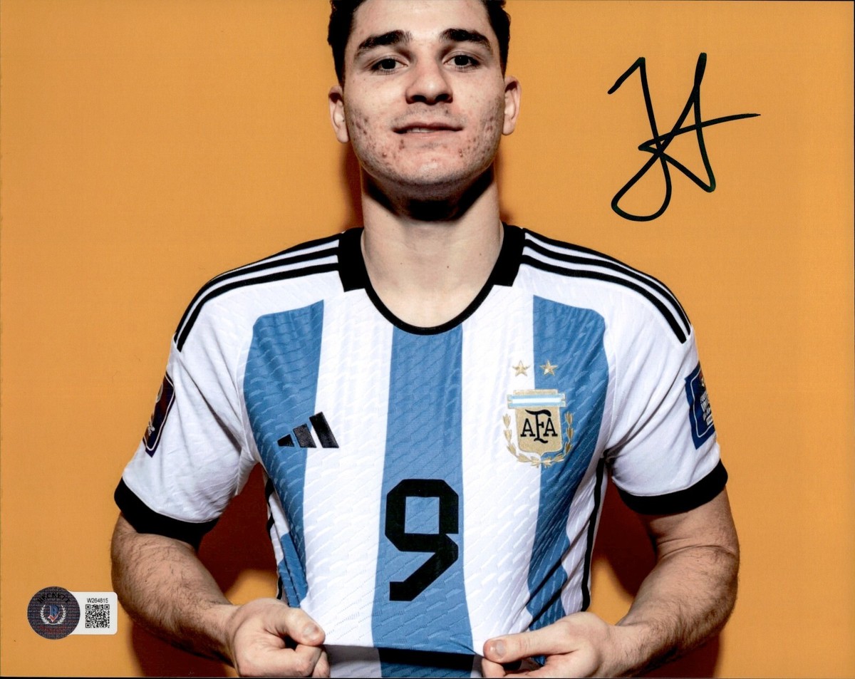 直筆サイン　フリアン・アルバレス Argentina Alvarez Auto Julian Alvarez Signed Argentina 8x10 Photo BAS Beckett