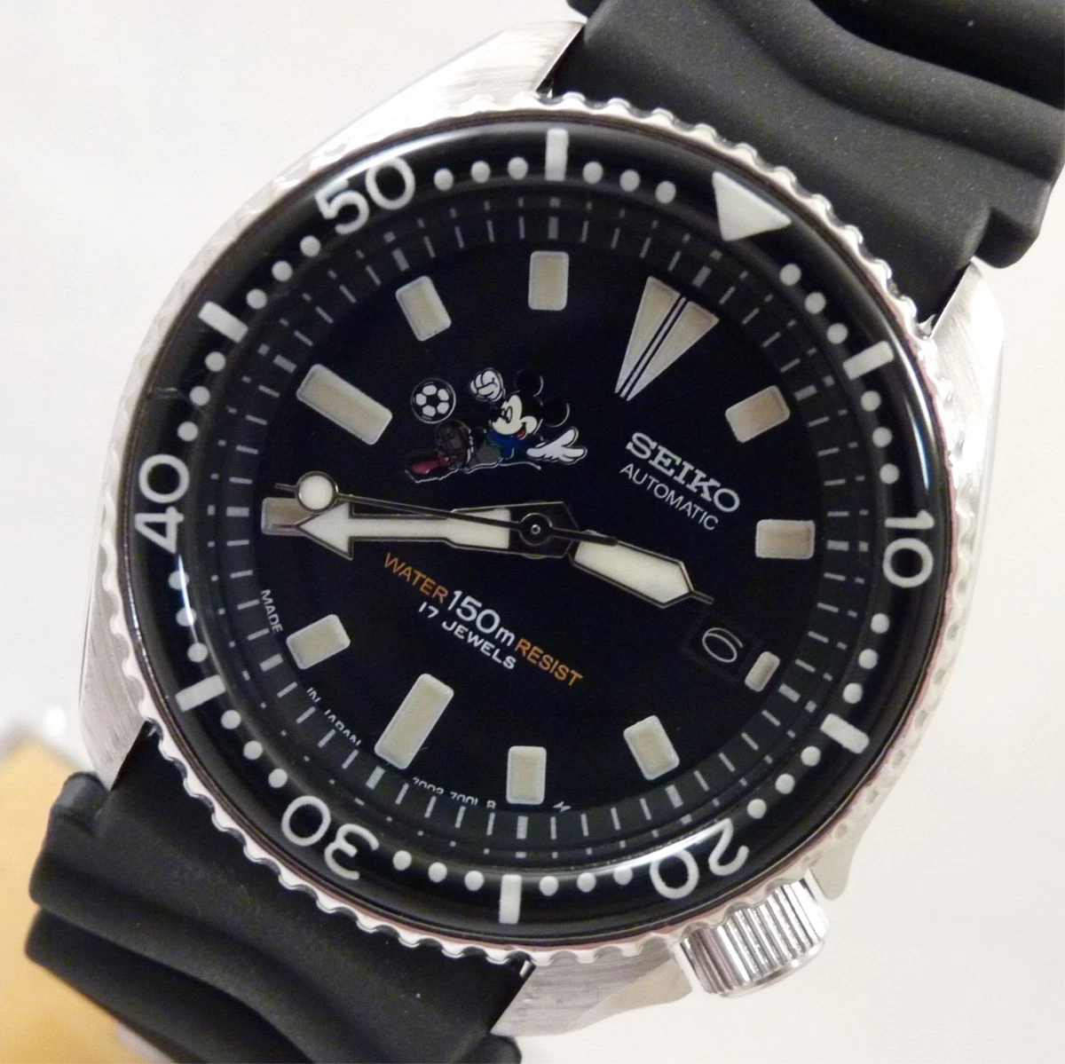 Seiko mickey mouse automatic watch 2025
