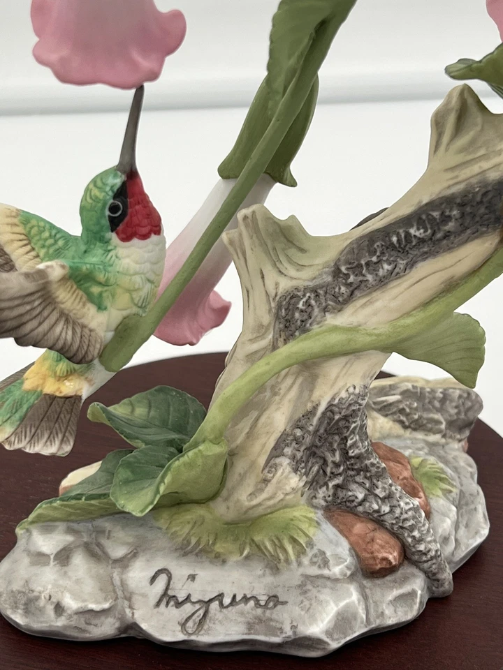 1990 Homco Nature’s Winged Jewel Hummingbird Datura Flowers Porcelain Figurine - Image 4 of 4