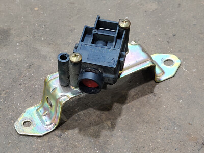 Original Ford Maverick II 2000-2007 Notschalter Sensor Kraftstoffpumpe