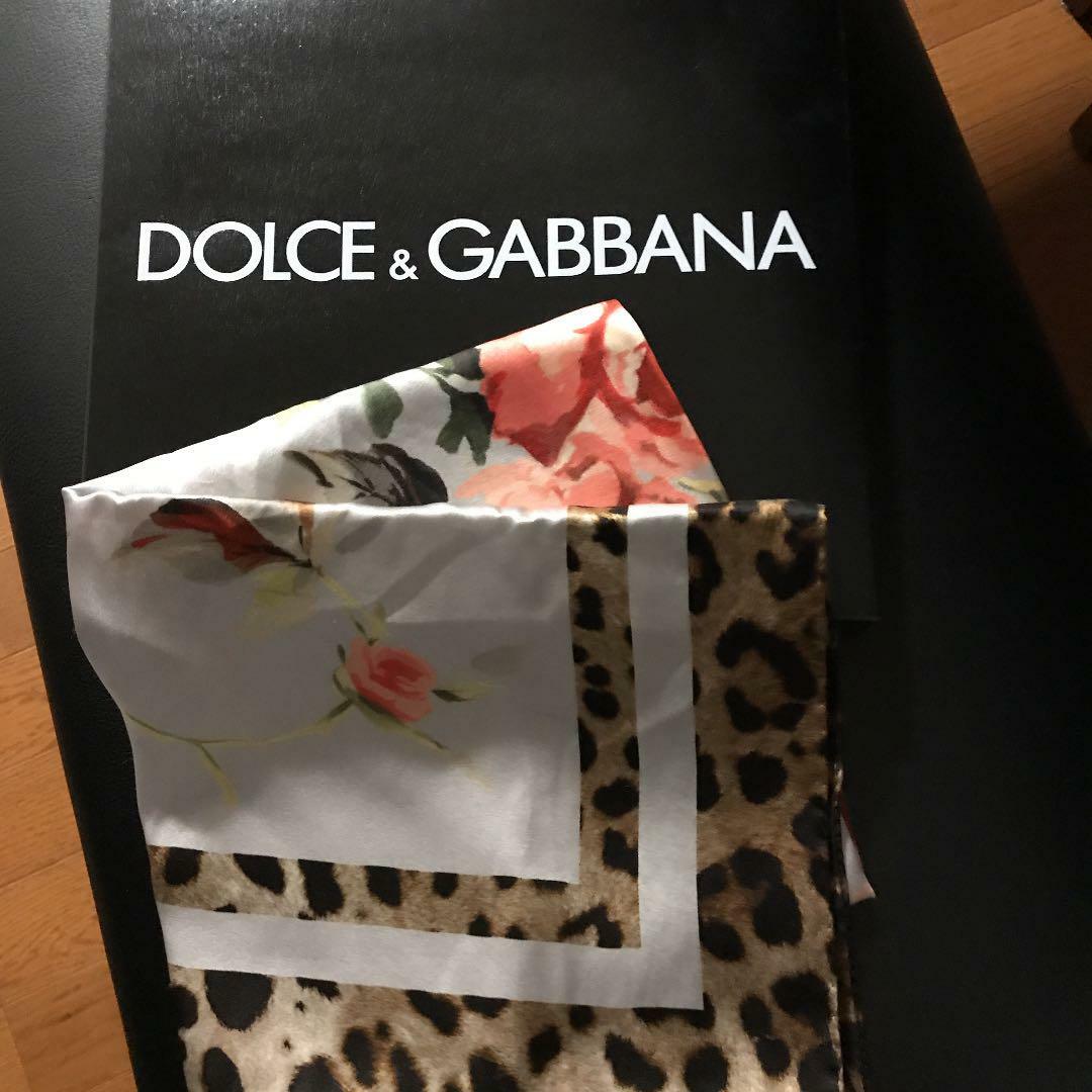 DOLCE & GABBANA scarf with tag with tatami wrinkles Nearly