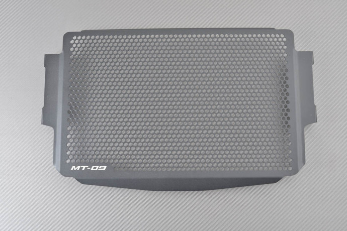 Grille de calandre Tracer 9 en aluminium robuste contre les projections de gravillons