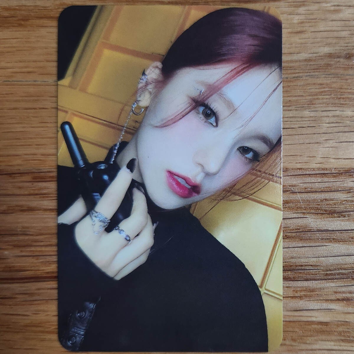 Yeji Official Photocard Itzy Born To Be Limited Version