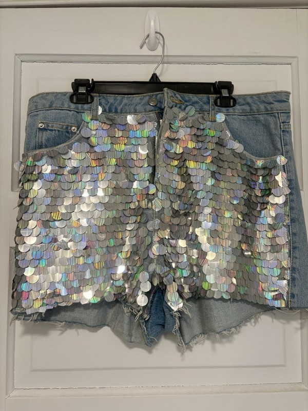 Topshop Moto Mom Sequin Front Denim Shorts Blue/Silver Women’s Size 18 Pockets