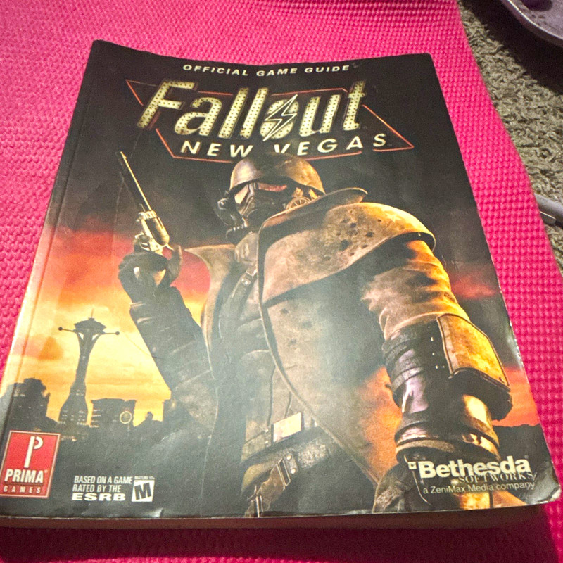 Prima Games Strategy Guide: Fallout New Vegas  (2010)