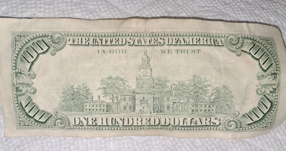 Billete de colección de 100 dólares del distrito de Richmond 1985 de la Reserva Federal Foto 2 de 2