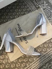 Magosisters block heel pearl leather wedding bridal sandal heels Size 8