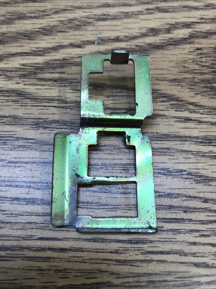 HONDA SHADOW VLX VT600 1988-2007, PIEZA SOPORTE CONECTOR # 50338-MR1-010 Foto 4 de 4