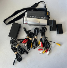 CANON ES8600 CAMCORDER 8MM VCR AND VIDEO TRANSFER W/ 2 CHARGERS WORKING CABLES