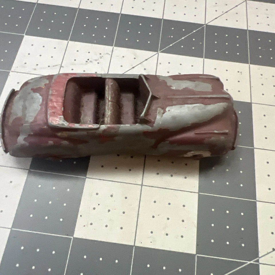 1941 Chrysler Windsor conversível por TootsieToy feito nos EUA 4” brinquedo de aço prensado - Imagem 3 de 4