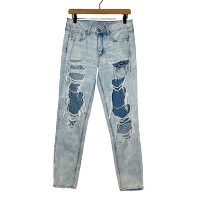 American Eagle Tomgirl Jeans Size 2 Blue Denim Mid Rise Light Wash Destroyed