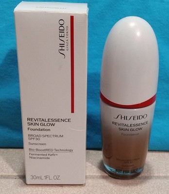 NEW SHISEIDO REVITALESSENCE SKIN GLOW FOUNDATION SPF 30 (# 520 Rosewood)30ml/1oz