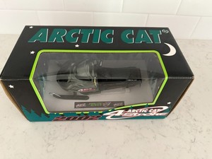 2002 Artic Cat 4 Stroke Snowmobile, Limited Edition 1 of 3000, Diecast 1/18 NIB