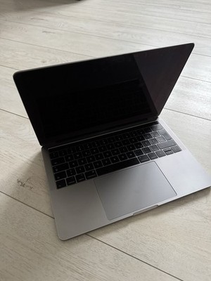 MacBook Pro Mit Touchbar (13 Zoll, 2017) Space Grau