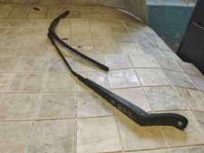 PEUGEOT 407 Coupe 6C Scheibenwischer vorne 2.00 Diesel 100kw 2006 21057467