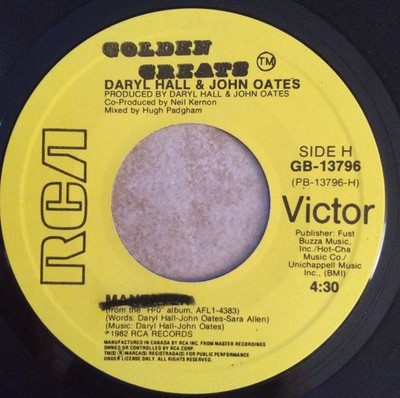 Daryl Hall  John Oa - Maneater / One On One - Used Vinyl Record 7 - C8100z