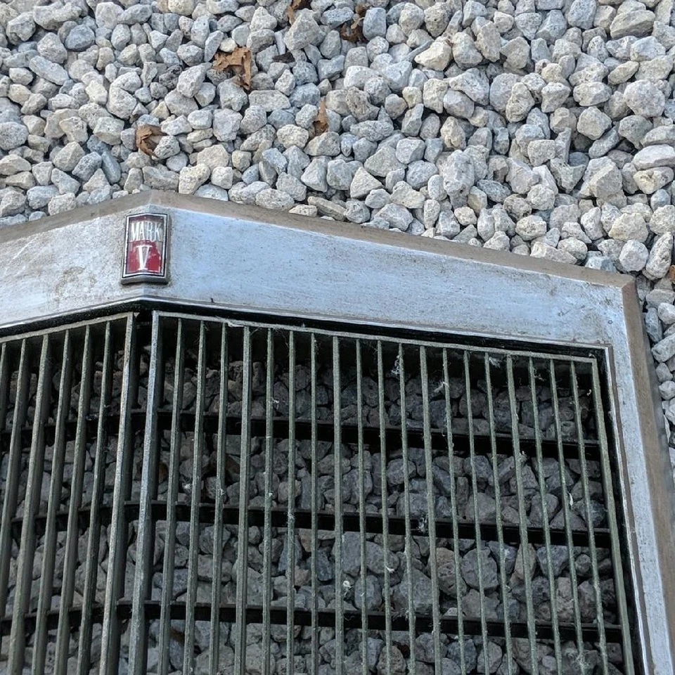 Lincoln D7LB-8A068-AE 1977-1979 Continental Mark V 5 radiador rejilla cromada OEM Foto 3 de 4