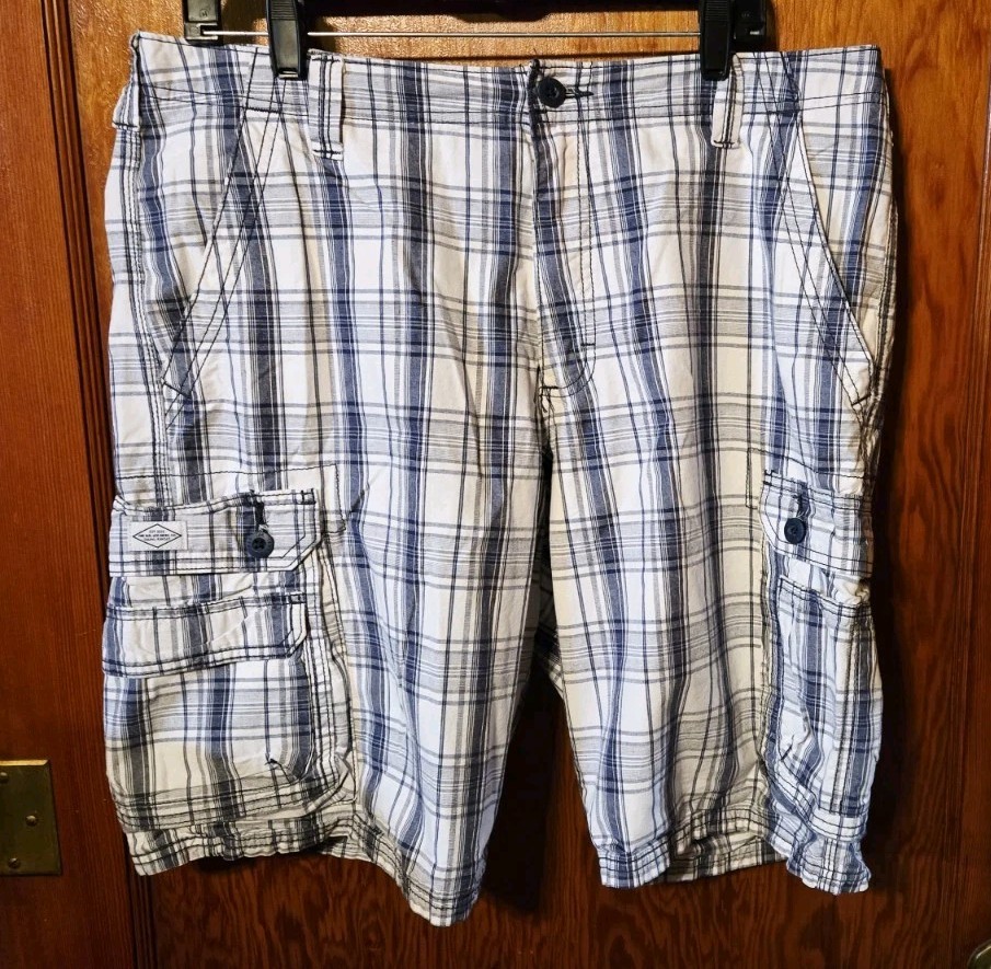 Lee Dungarees Men’s Cargo Shorts Size 36 Blue White Plaid Cotton Pockets