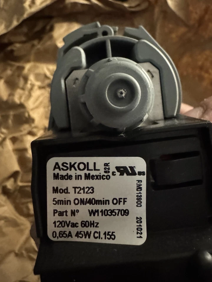 Bomba de drenaje para lavavajillas Whirlpool genuina W11412291. Ver: W11497943 Disponible. Foto 4 de 4