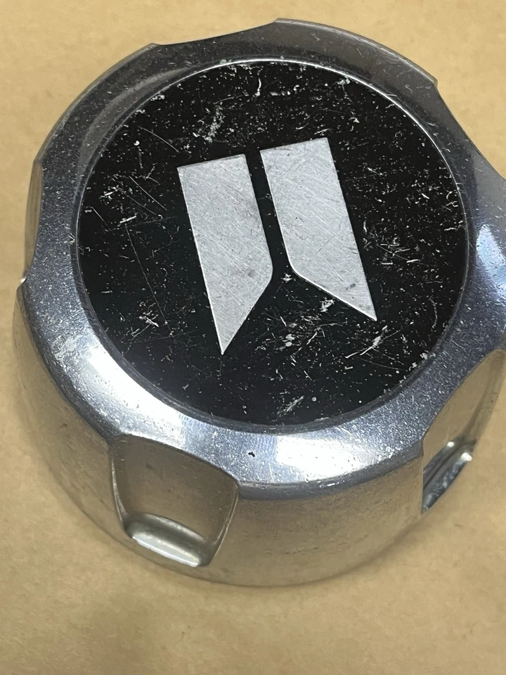 Tapacubos para camioneta Isuzu 1984 1985 1986 1987 tapacubos tapa central de rueda OEM Foto 2 de 4