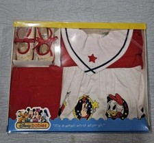 Vintage Disney Babies Baby Gift Set Style  10910 Fits Birth To 6 Months