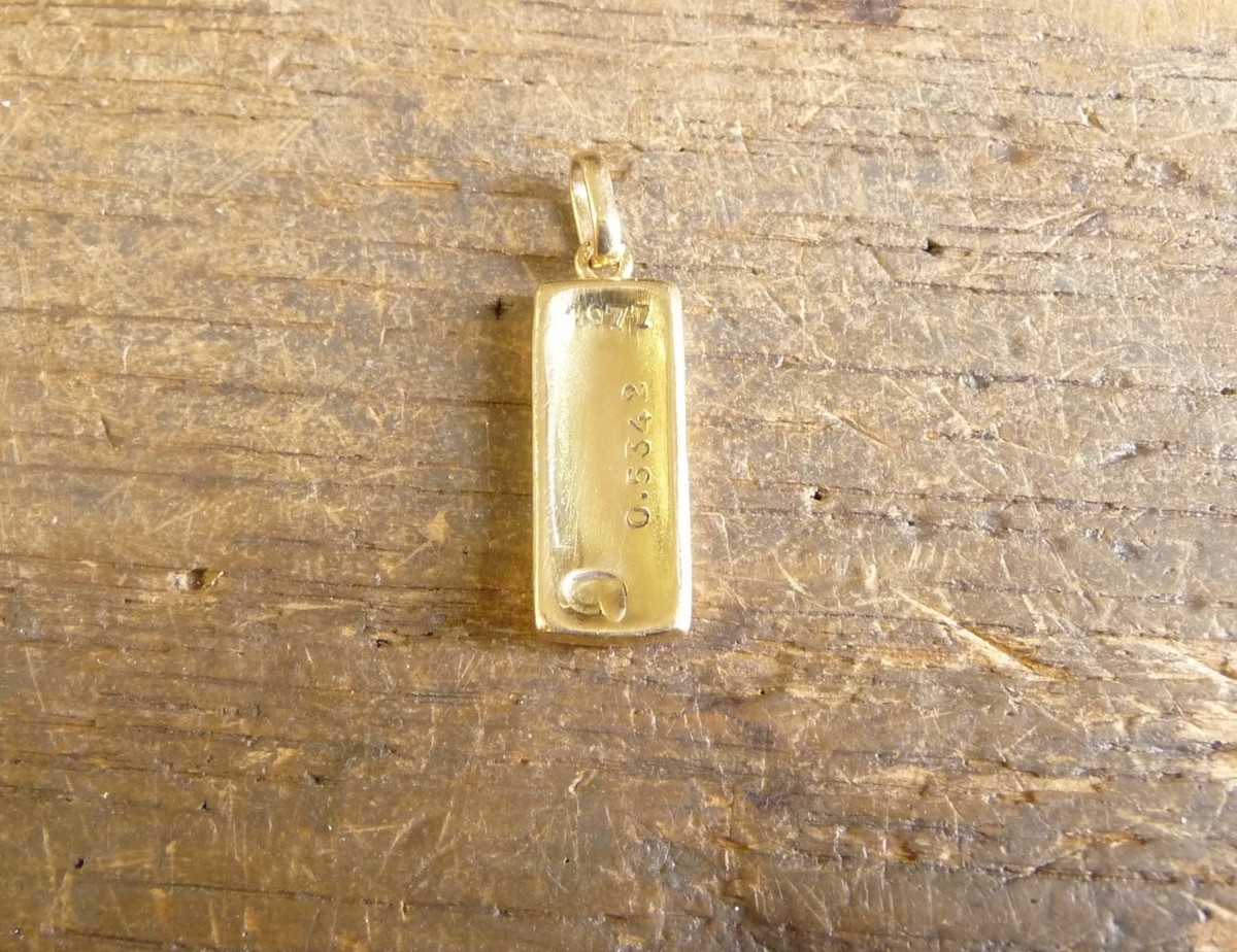 Pendentif lingot massif en or jaune (grand modèle)