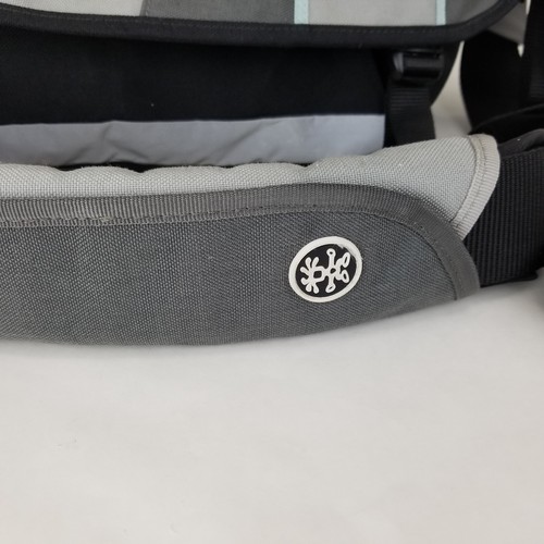 Crumpler Barney Rustle Blanket Messenger/Shoulder Bag Gray Light Blue Logo - Picture 2 of 18