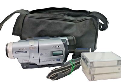 Sony Digital8 Handycam DCR-TRV730 NTSC Camcorder w Night Shotested Working Great