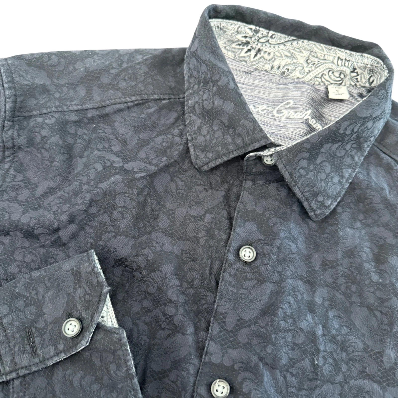 Robert Graham Mens S Black Tonal Floral Jacquard Button Down Shirt Classic Fit
Opens in a new window