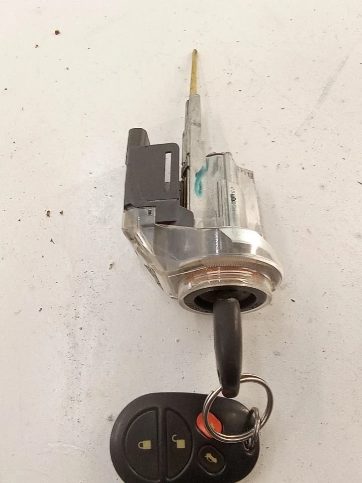 Interruptor de encendido Toyota Avalon 2007 con llave OEM 89783-AA010 Foto 3 de 4