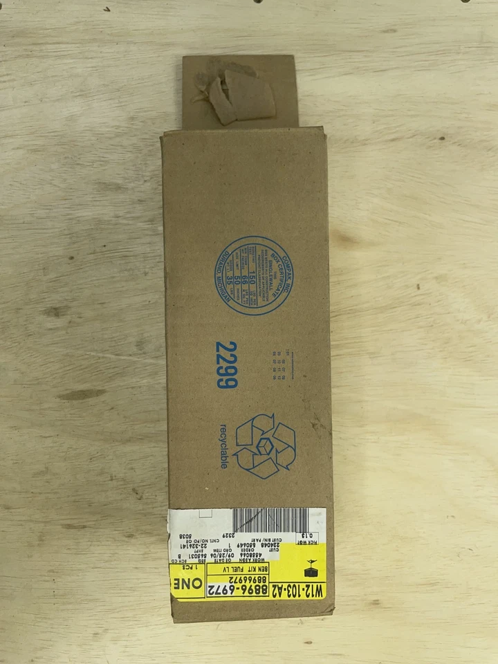 Kit de sensor de nivel de combustible genuino GM OEM 00-05 Cavalier Malibu Grand Am 88966972 NOS Foto 3 de 4