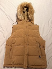 Women’s Superdry Gilet With Fur Hood 16