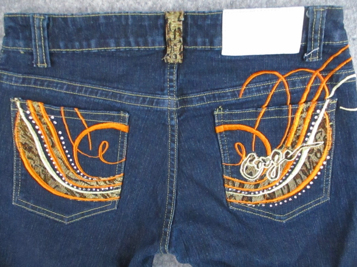 Coogi Jeans Womens 7 or 8 Blue Denim Capri Orange Embroidered