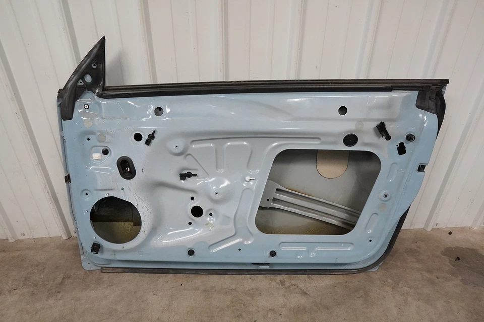 Carcasa de puerta de pasajero Volkswagen Beetle 2012-2019 5C5831056J Foto 2 de 2