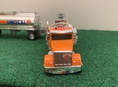 Vintage Unocal 76 Super Tanker Rig With Additional Tanker