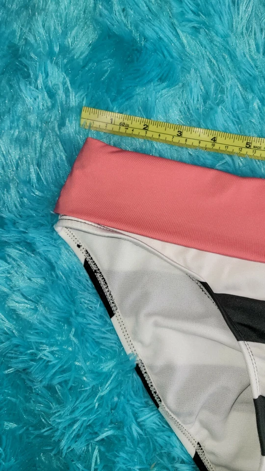 Perry Ellis Woman's Bikini Bottom Swim Size Small (Looks Medium/Large - Image 4 of 4