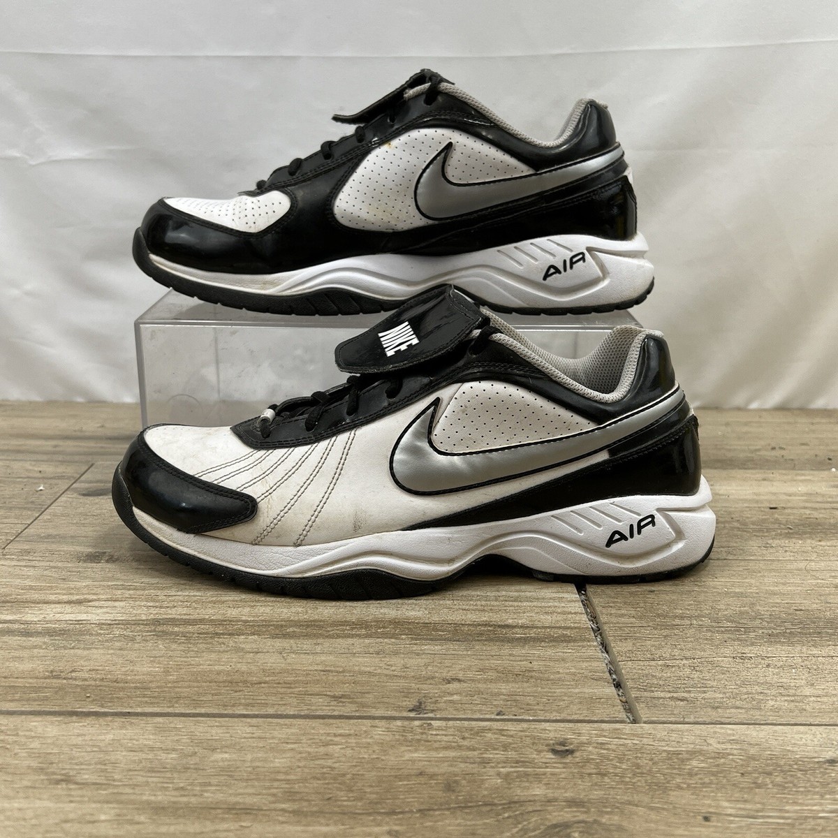 Nike Air Diamond Turf patent black white silver logo size