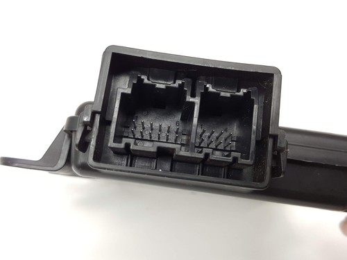 Módulo de control de maletero Buick Lucerne 2006-2011 OEM 15829632 - Imagen 3 de 4